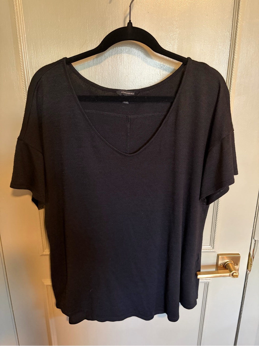 Banana Republic Black V-Neck Short Sleeve Tee